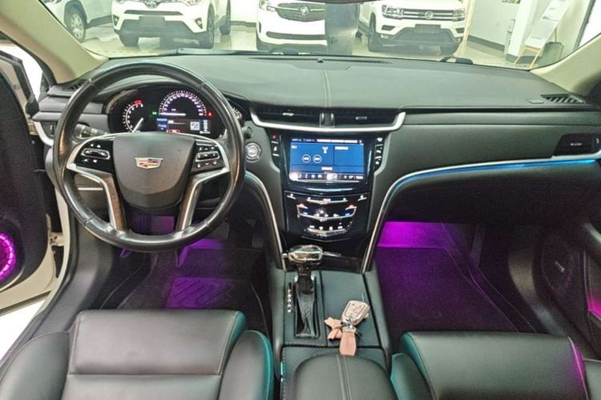 Used Cadillac XTS 2018 28T Tech Edition Center Console