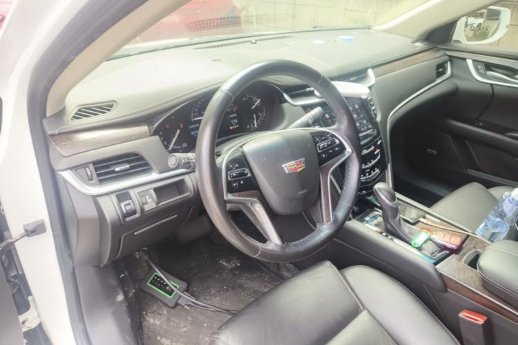 Used Cadillac XTS 2018 28T Elite Edition Center Console