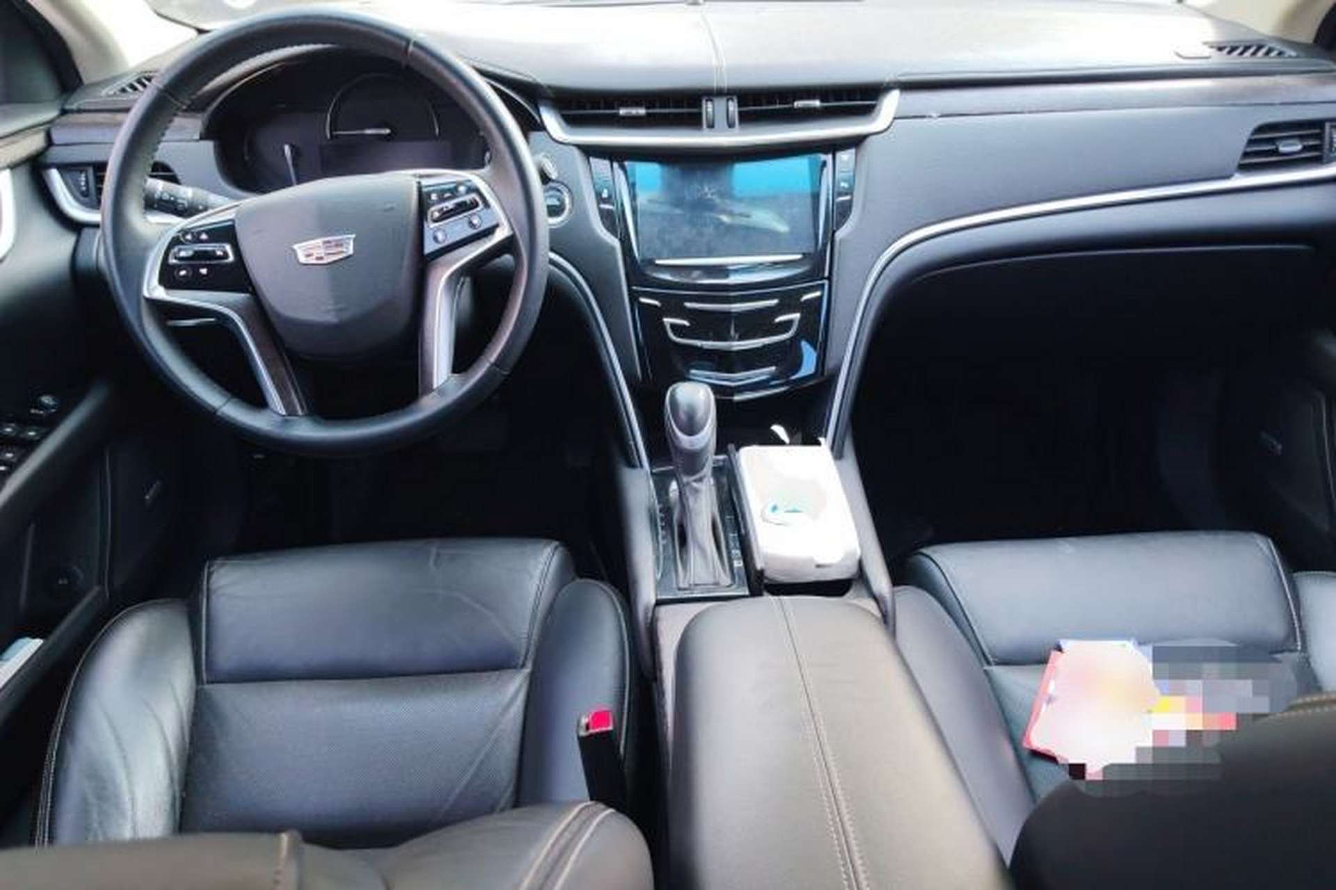 Used Cadillac XTS 2018 28T Elite Edition Center Console