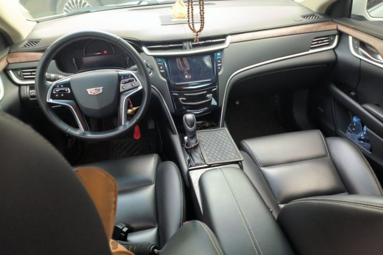 Used Cadillac XTS 2018 28T Tech Edition Center Console