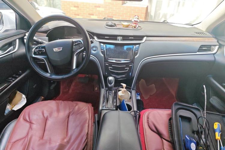 Used Cadillac XTS 2018 28T Elite Edition Center Console