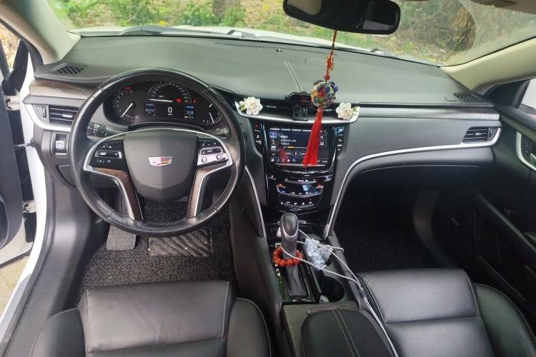 Used Cadillac XTS 2018 28T Elite Edition Center Console