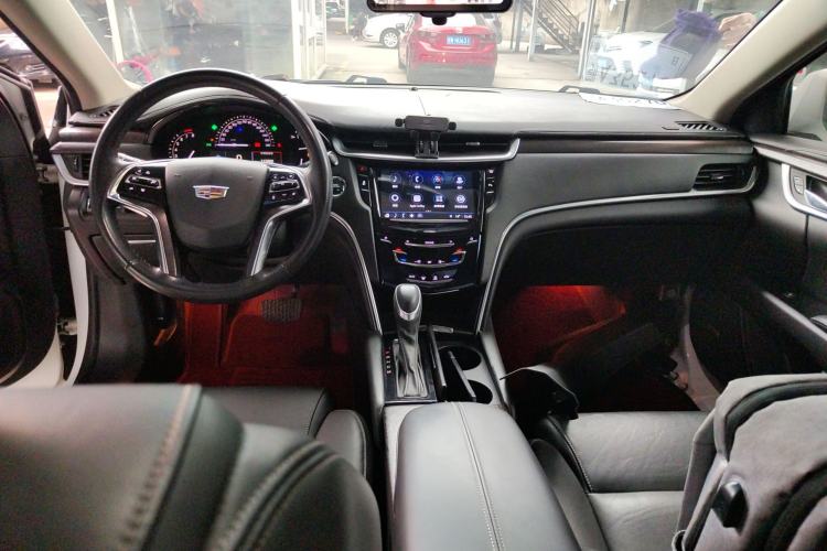Used Cadillac XTS 2018 28T Elite Edition Center Console