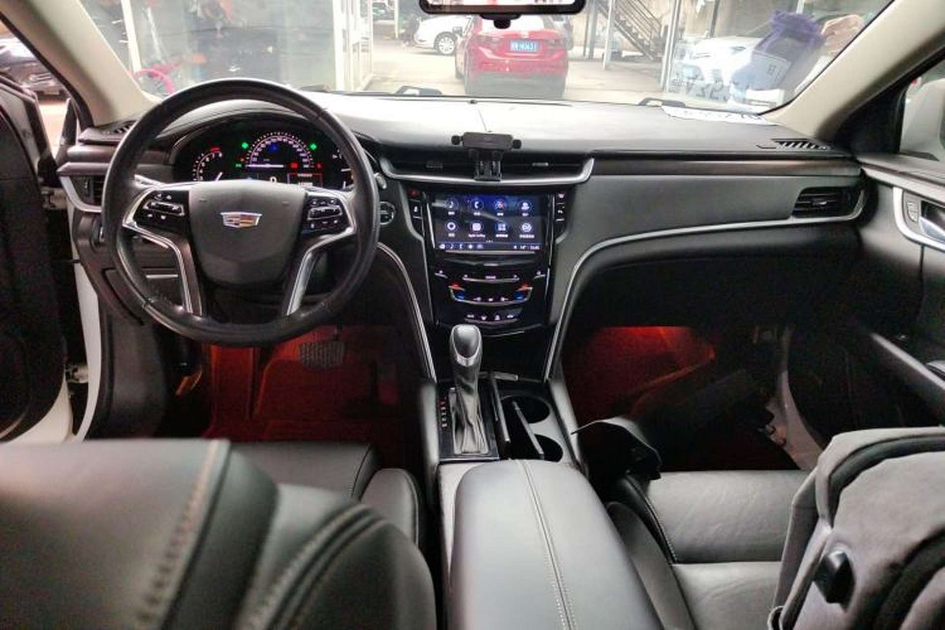Used Cadillac XTS 2018 28T Elite Edition Center Console