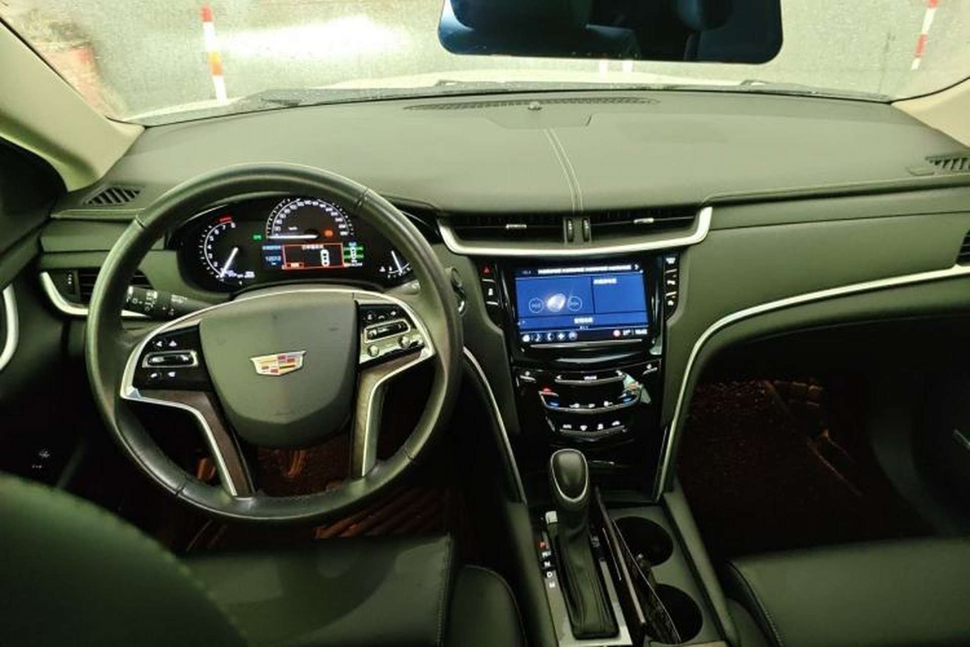 Used Cadillac XTS 2018 28T Tech Edition Center Console