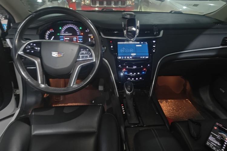 Used Cadillac XTS 2018 28T Tech Edition Center Console