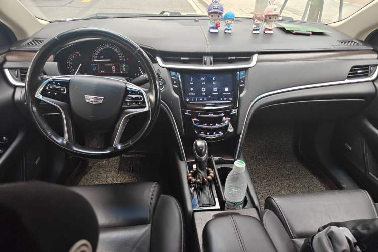 Used Cadillac XTS 2018 28T Elite Edition Center Console