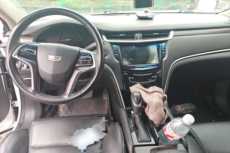 Used Cadillac XTS 2018 28T Elite Edition Center Console