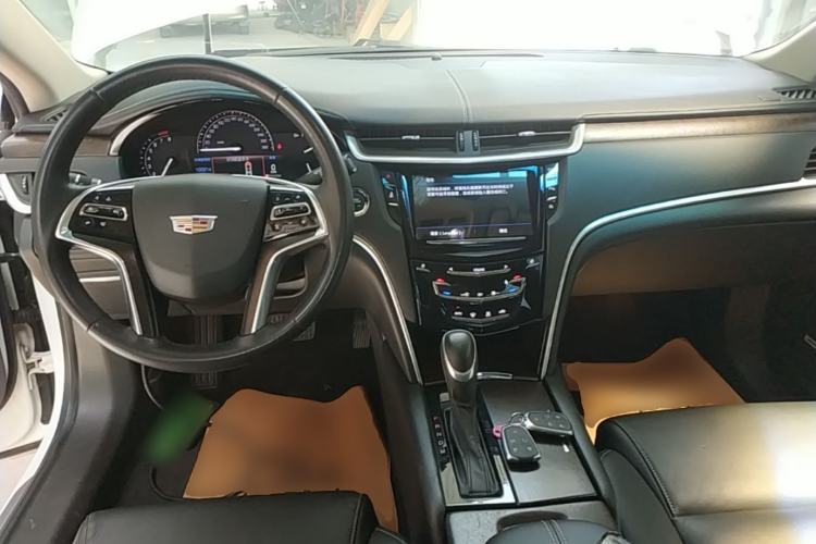 Used Cadillac XTS 2018 28T Elite Edition Center Console