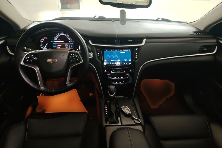 Used Cadillac XTS 2018 28T Elite Edition Center Console