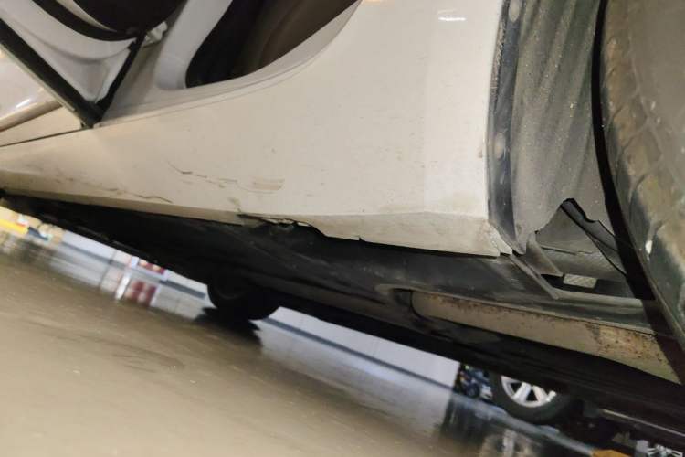 Used Cadillac XTS 2018 28T Luxury Edition Chassis Rear Left