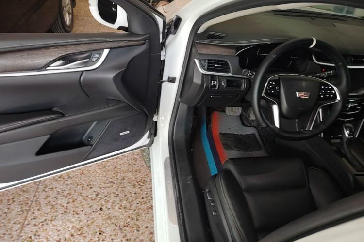 Used Cadillac XTS 2018 28T Elite Edition Driver Seat