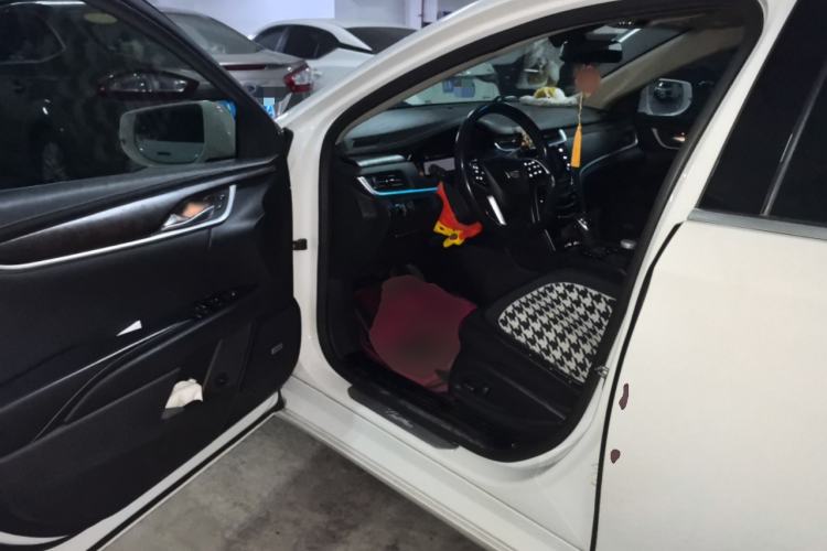 Used Cadillac XTS 2018 28T Tech Edition Driver Seat