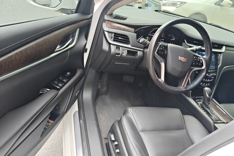 Used Cadillac XTS 2018 28T Elite Edition Driver Seat