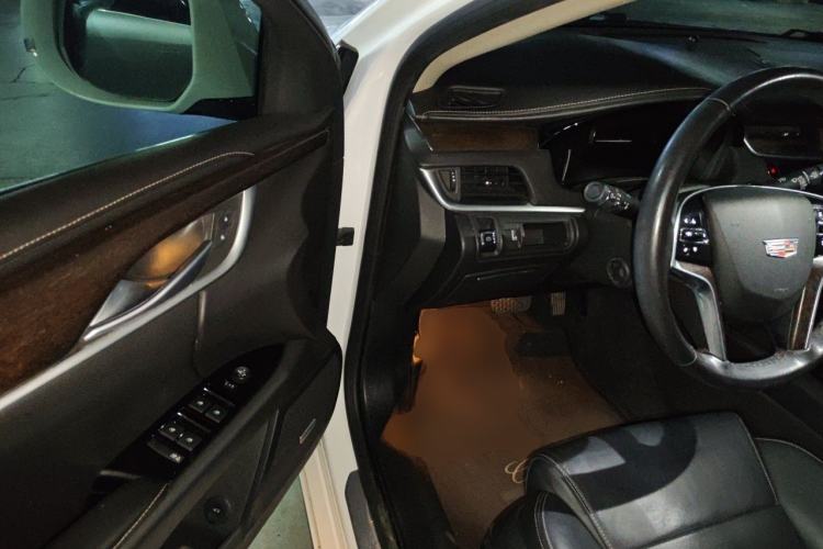 Used Cadillac XTS 2018 28T Elite Edition Driver Seat