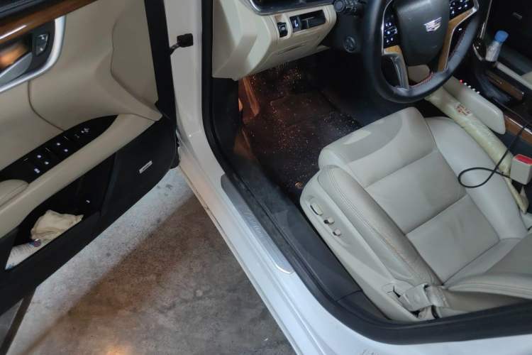 Used Cadillac XTS 2018 28T Elite Edition Driver Seat
