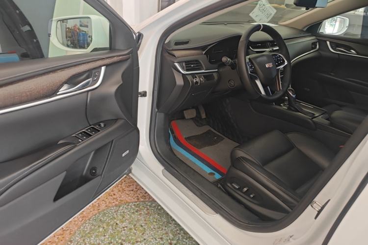 Used Cadillac XTS 2018 28T Elite Edition Driver Seat