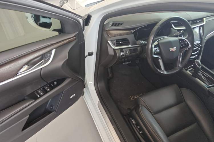 Used Cadillac XTS 2018 28T Elite Edition Driver Seat