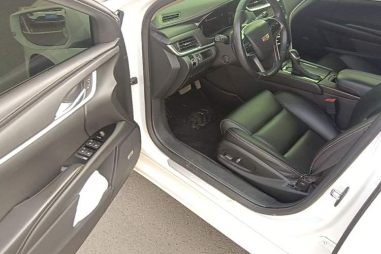 Used Cadillac XTS 2018 28T Tech Edition Driver Seat