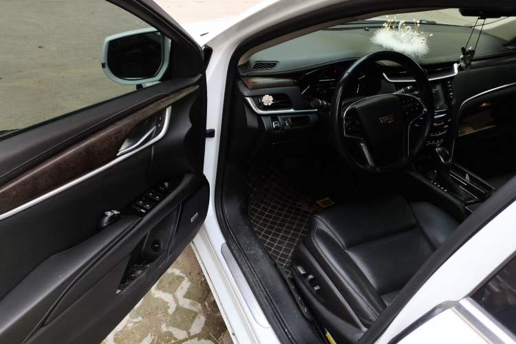 Used Cadillac XTS 2018 28T Elite Edition Driver Seat