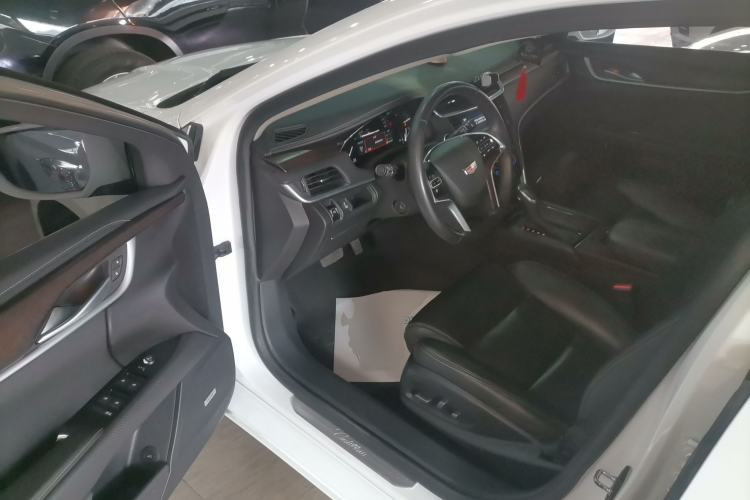 Used Cadillac XTS 2018 28T Elite Edition Driver Seat