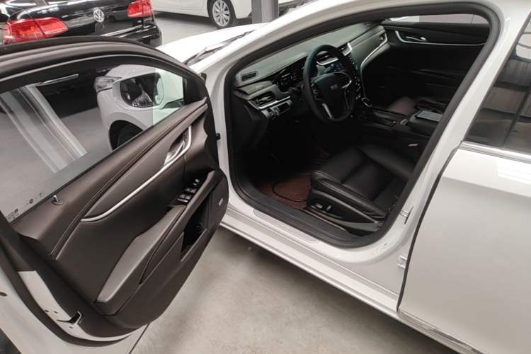 Used Cadillac XTS 2018 28T Tech Edition Driver Seat