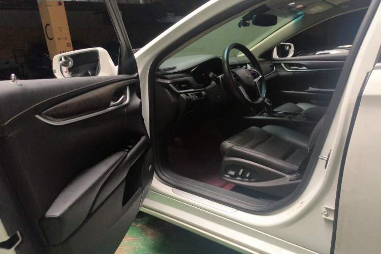Used Cadillac XTS 2018 28T Elite Edition Driver Seat
