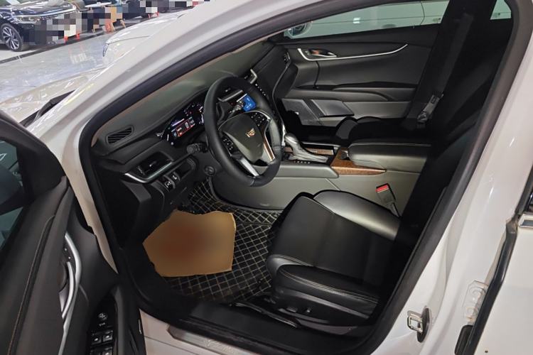 Used Cadillac XTS 2018 28T Tech Edition Driver Seat