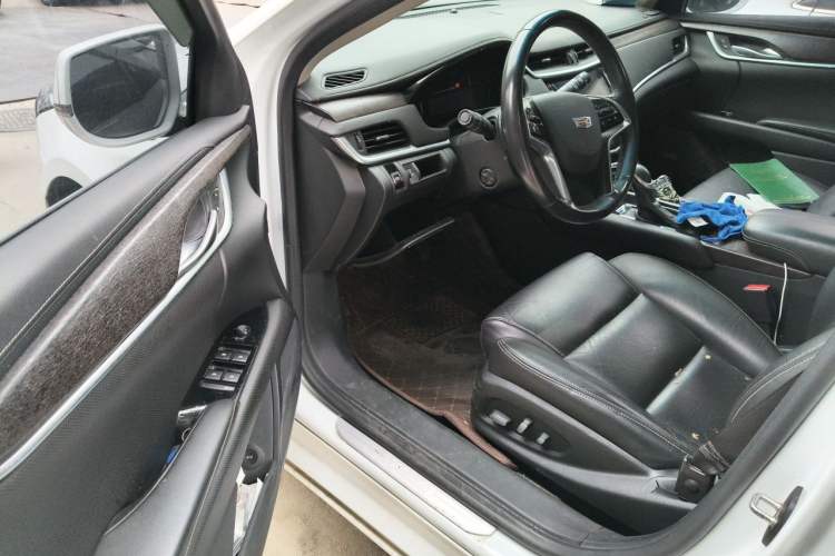 Used Cadillac XTS 2018 28T Elite Edition Driver Seat