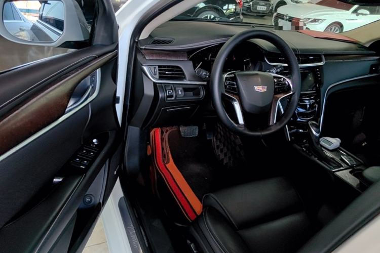 Used Cadillac XTS 2018 28T Elite Edition Driver Seat