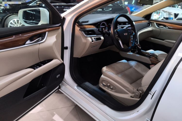 Used Cadillac XTS 2018 28T Elite Edition Driver Seat
