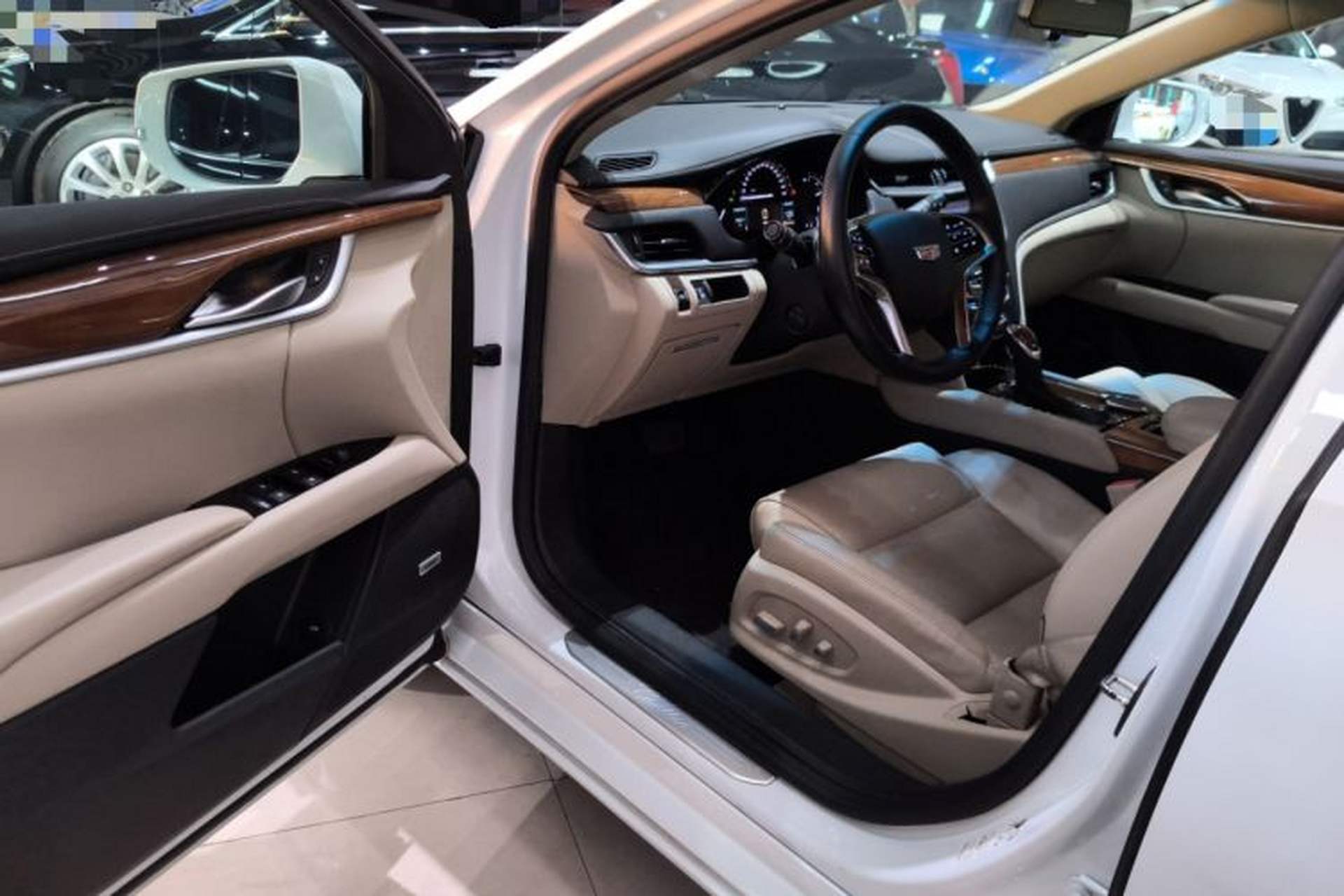 Used Cadillac XTS 2018 28T Elite Edition Driver Seat