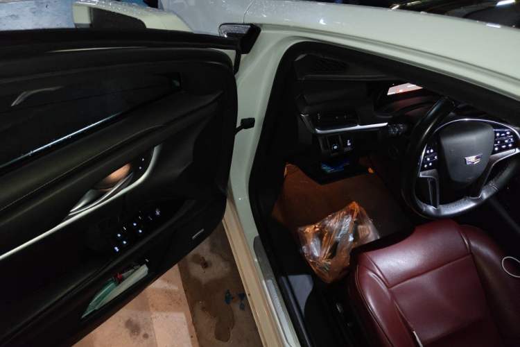 Used Cadillac XTS 2018 28T Tech Edition Driver Seat