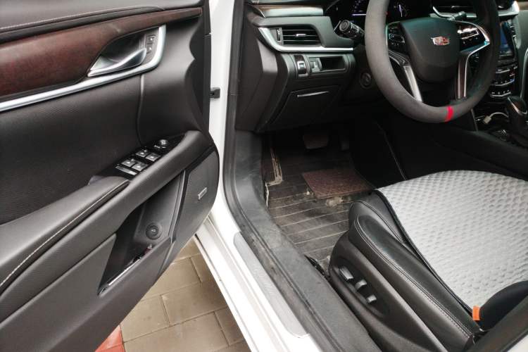 Used Cadillac XTS 2018 28T Elite Edition Driver Seat