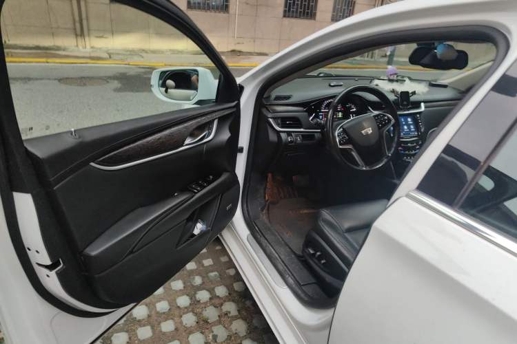 Used Cadillac XTS 2018 28T Elite Edition Driver Seat