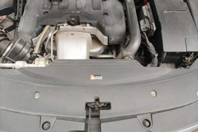 Used Cadillac XTS 2018 28T Tech Edition Engine Bay