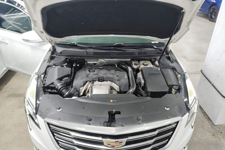 Used Cadillac XTS 2018 28T Elite Edition Engine Bay