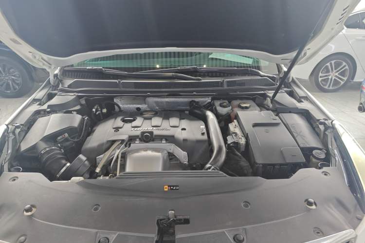 Used Cadillac XTS 2018 28T Elite Edition Engine Bay