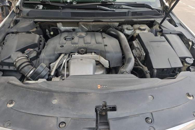 Used Cadillac XTS 2018 28T Elite Edition Engine Bay