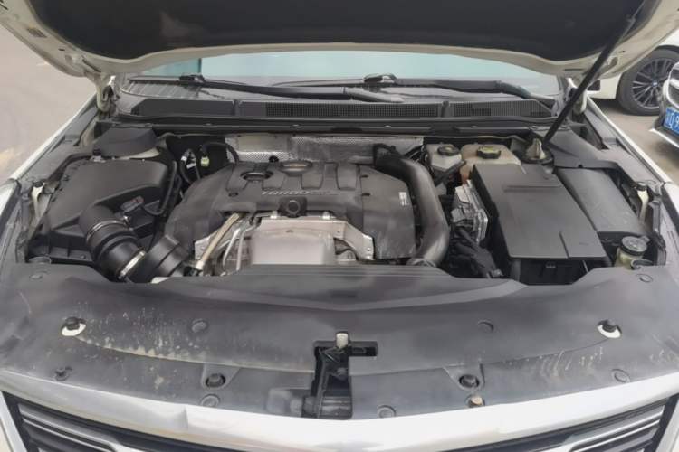 Used Cadillac XTS 2018 28T Elite Edition Engine Bay