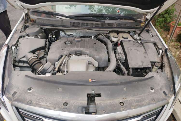 Used Cadillac XTS 2018 28T Elite Edition Engine Bay