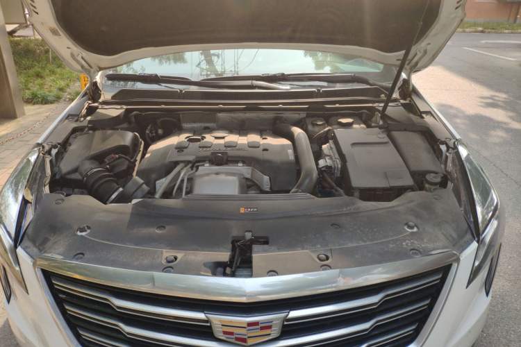 Used Cadillac XTS 2018 28T Elite Edition Engine Bay