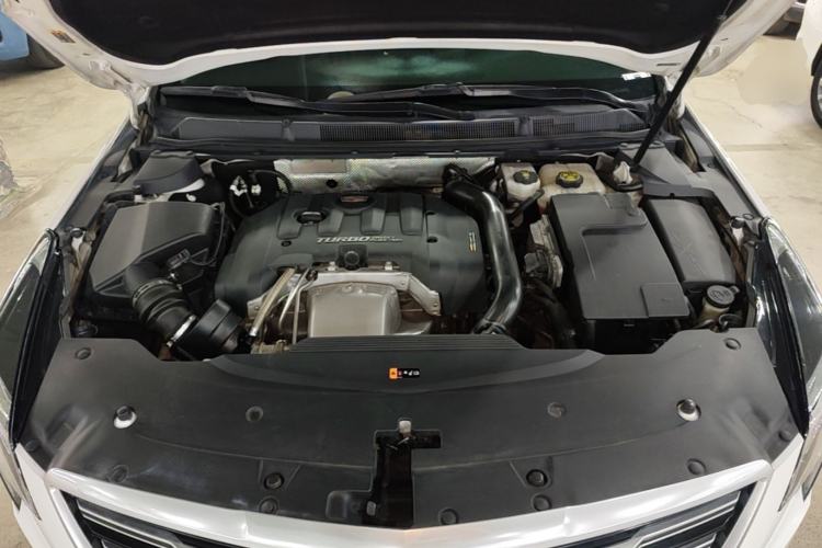 Used Cadillac XTS 2018 28T Elite Edition Engine Bay