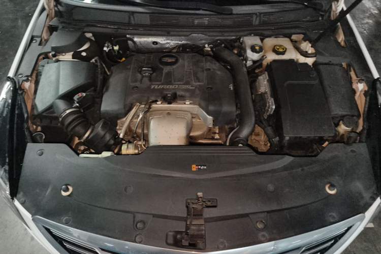 Used Cadillac XTS 2018 28T Elite Edition Engine Bay