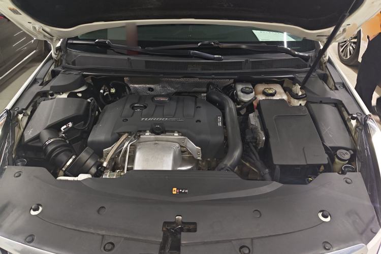 Used Cadillac XTS 2018 28T Elite Edition Engine Bay