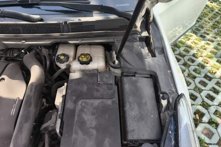 Used Cadillac XTS 2018 28T Elite Edition Engine Bay Left