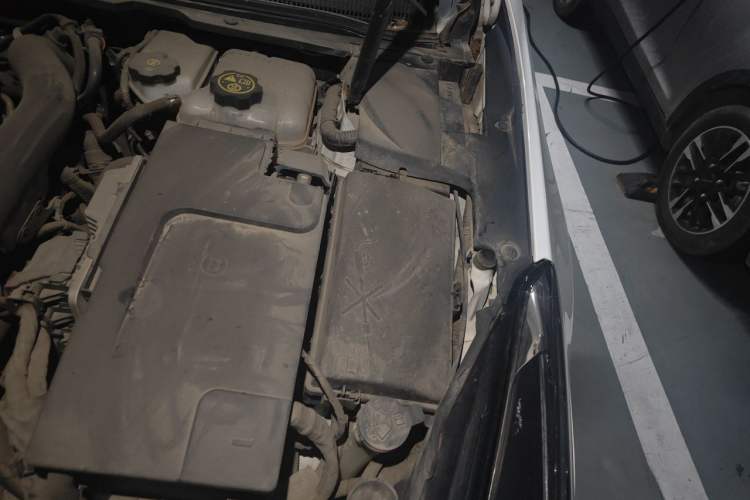 Used Cadillac XTS 2018 28T Tech Edition Engine Bay Left