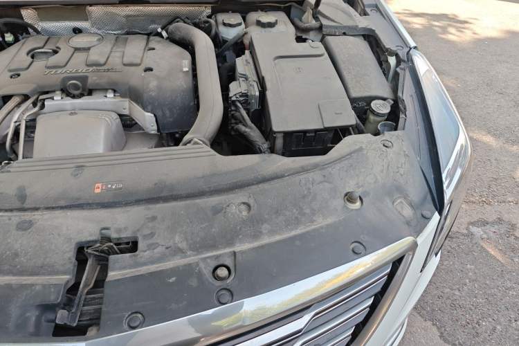 Used Cadillac XTS 2018 28T Tech Edition Engine Bay Left