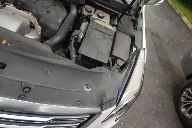 Used Cadillac XTS 2018 28T Elite Edition Engine Bay Left