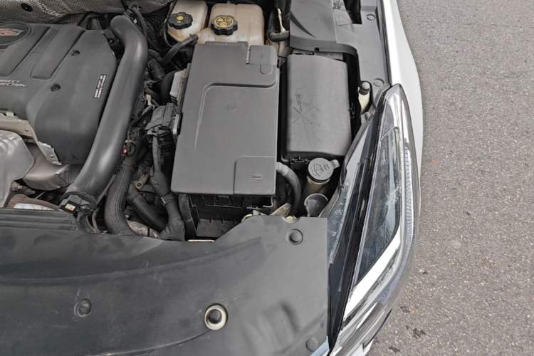 Used Cadillac XTS 2018 28T Tech Edition Engine Bay Left